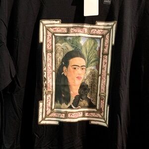 NWT - Frida Kahlo - MoMA special edition series for Uniqlo